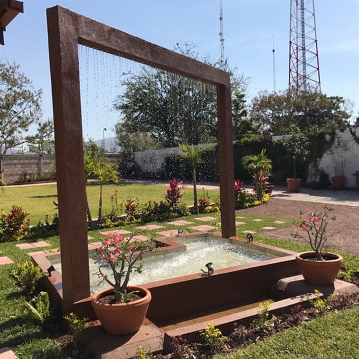 বিক্রয়ের জন্য বহিঃপ্রাঙ্গণ ঝর্ণা