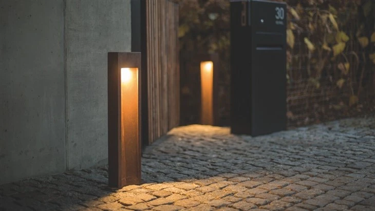 Modern Outdoor Pillars Light Box